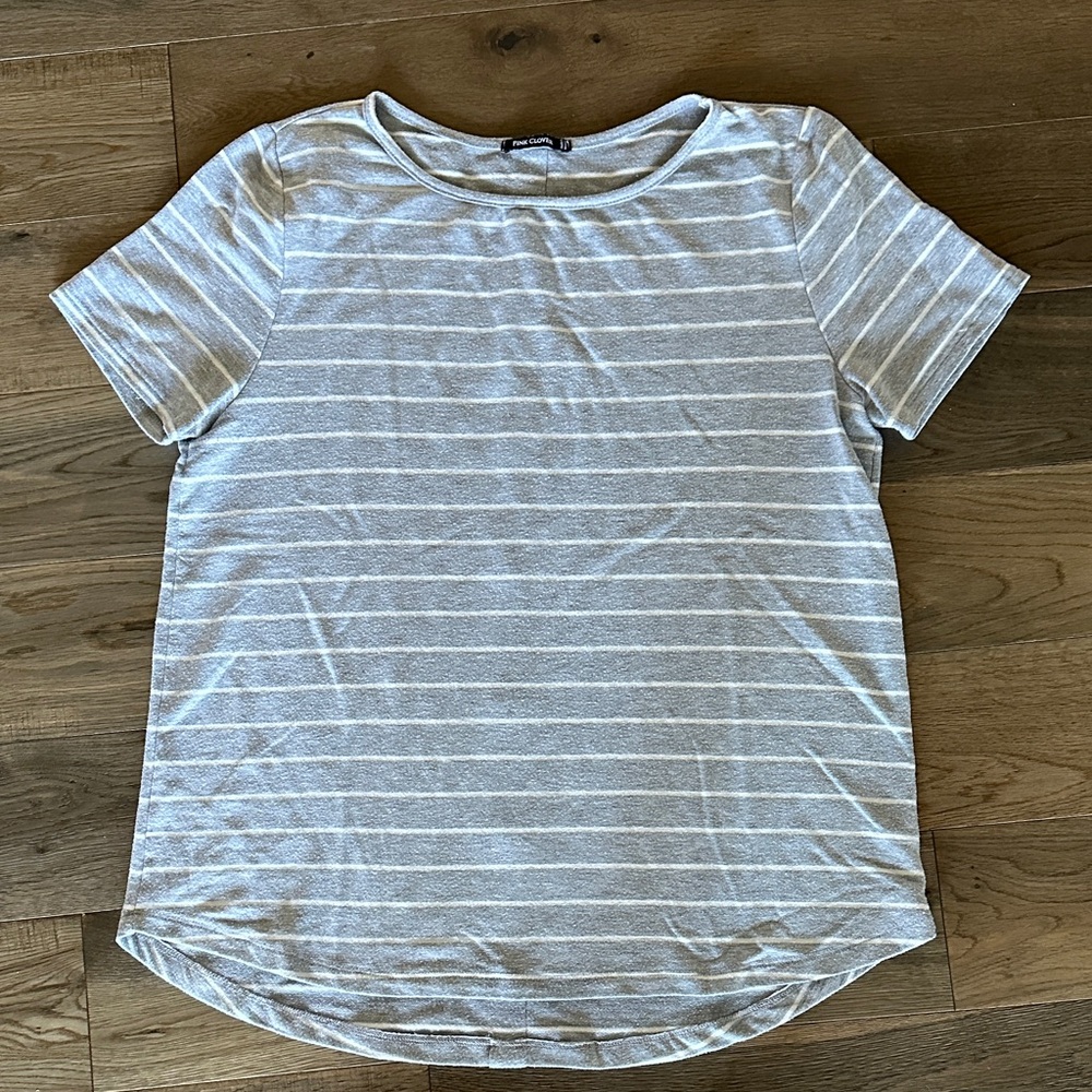 Pink Clover Gray and White Fitted Short Sleeve T-Shirt